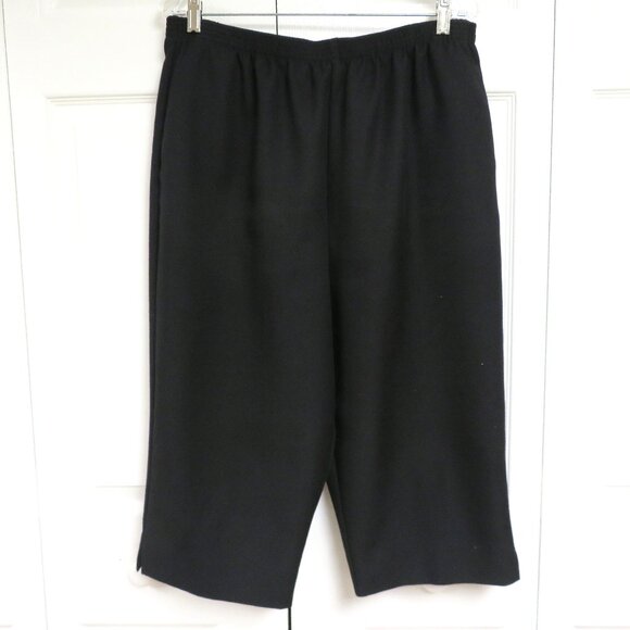Alfred Dunner Classics Size 18  Capri Pants Solid Black - Picture 1 of 4